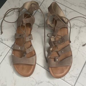 Gladiator Sandals - tan suede